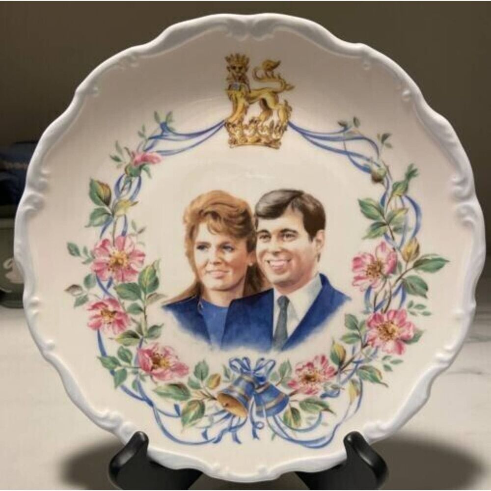 Prince Andrew Sarah Ferguson Royal Albert Bone China Wedding Commemorative Plate